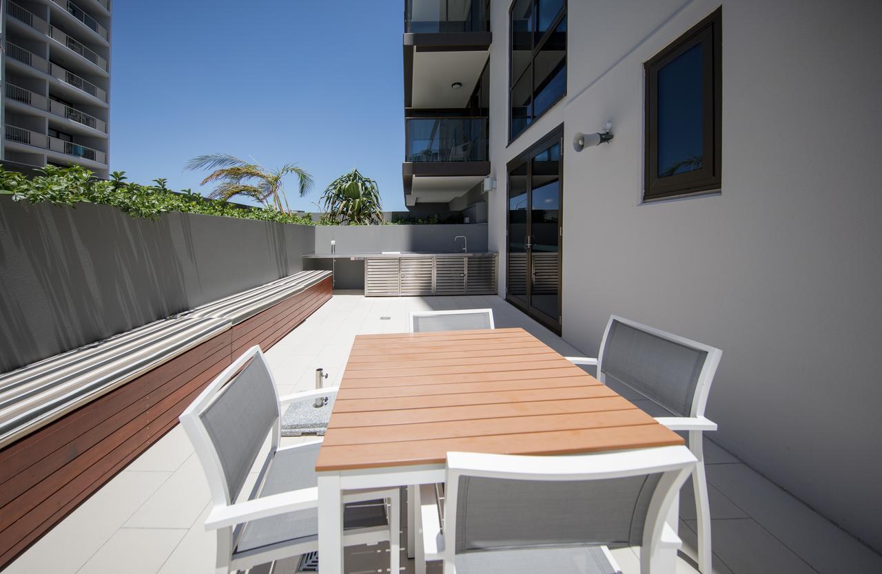 Dayday Premier Apartments At 2663 Gold Coast Hwy, Broadbeach Екстер'єр фото